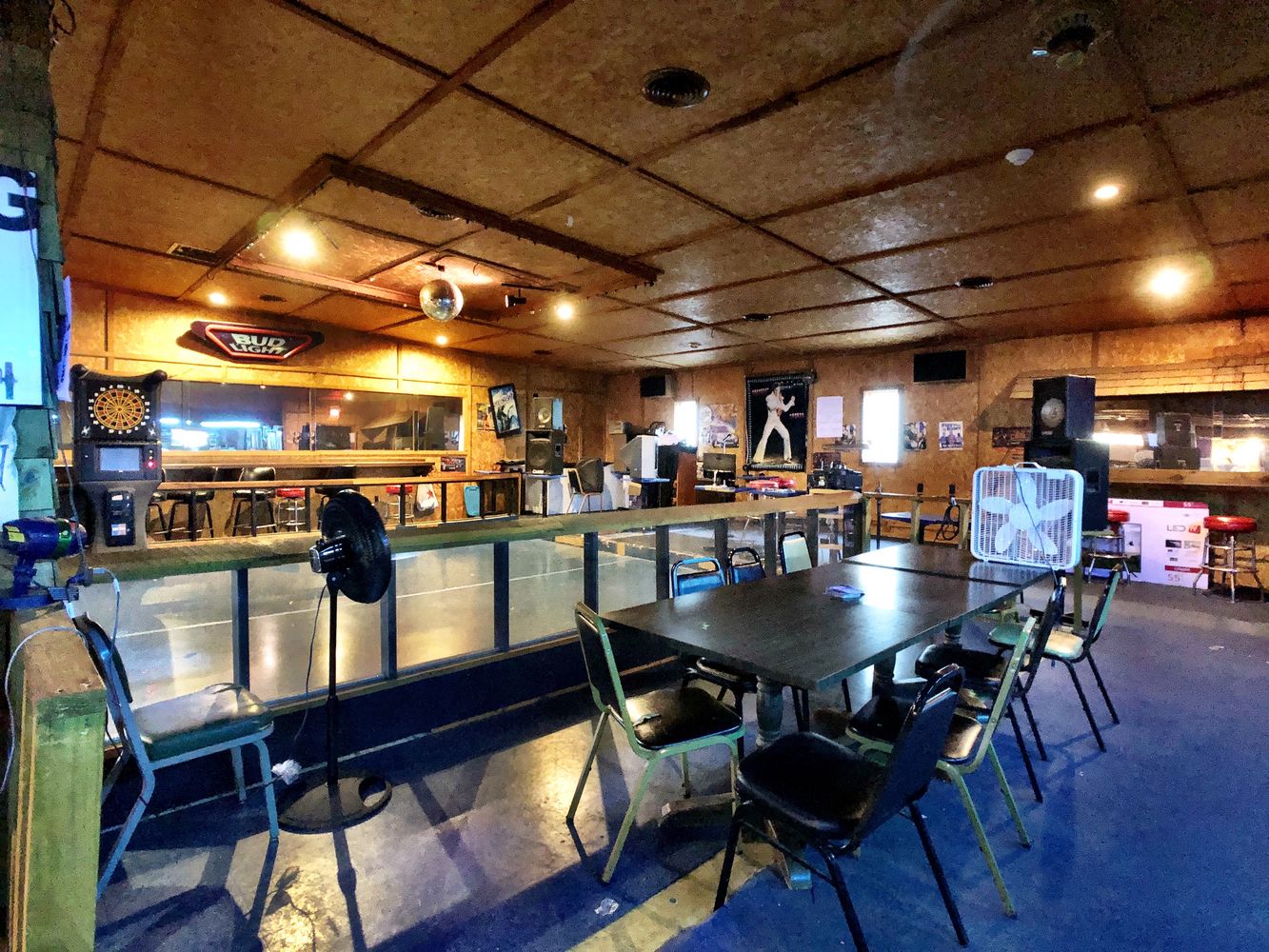 220 North Historic Old Route 66, Litchfield, IL 62056
